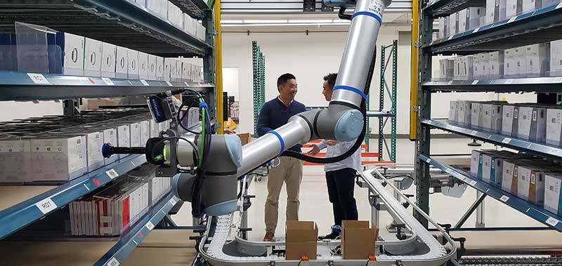 Business-Continuity-with-Cobots-at-DCL-logistics